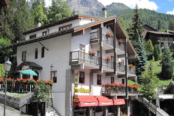 Hotel Meublè Meridiana Valtournenche Bagian luar foto