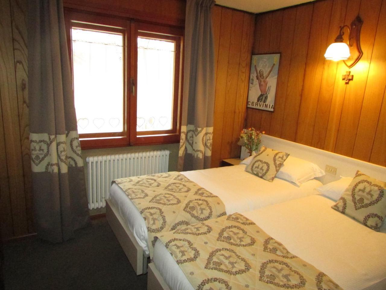 Hotel Meublè Meridiana Valtournenche Bagian luar foto
