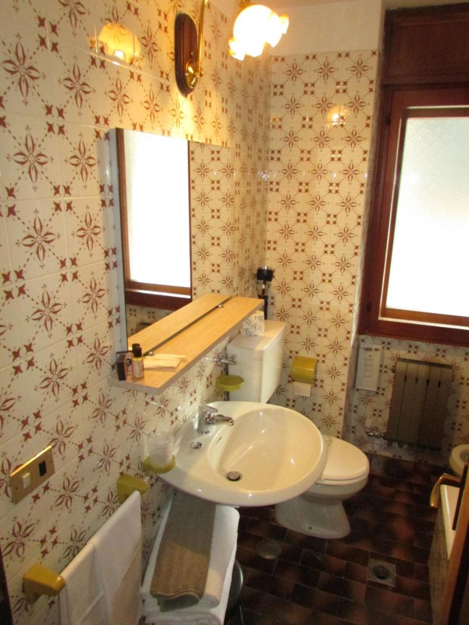 Hotel Meublè Meridiana Valtournenche Bagian luar foto