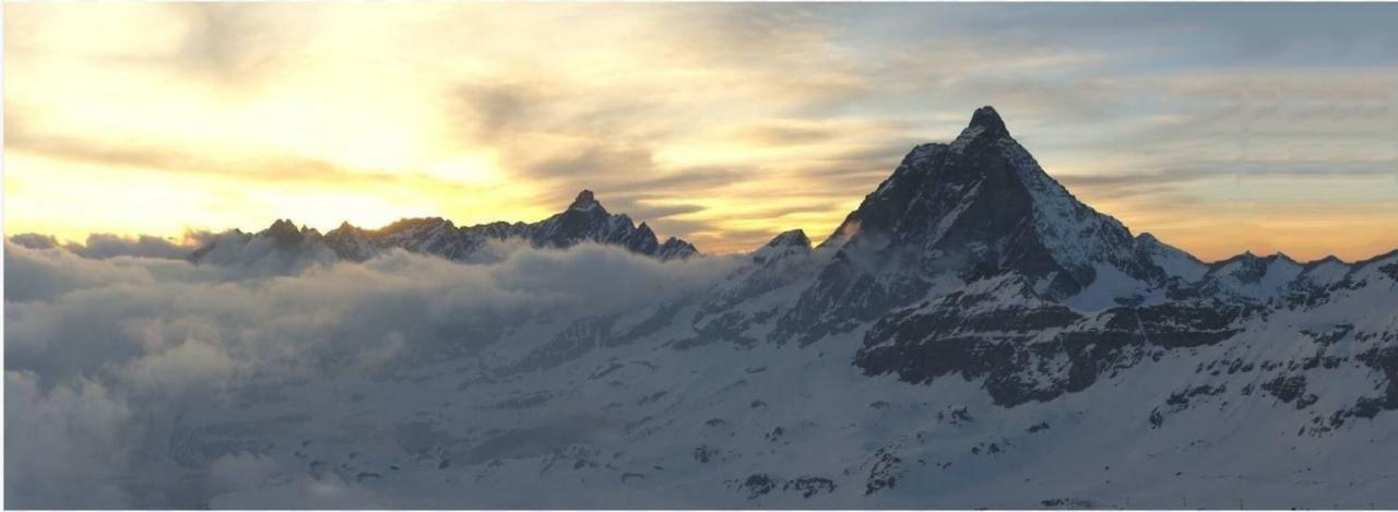 Hotel Meublè Meridiana Valtournenche Bagian luar foto
