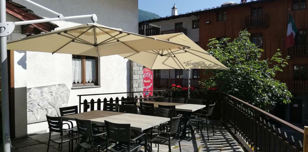 Hotel Meublè Meridiana Valtournenche Bagian luar foto